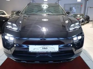 PORSCHE Macan Electric 4  AHK BOSE PANO