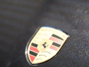 PORSCHE Macan Electric 4  AHK BOSE PANO