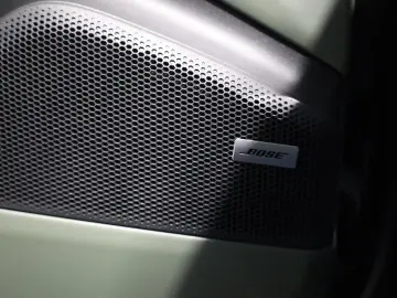 PORSCHE Macan Electric 4  AHK BOSE PANO