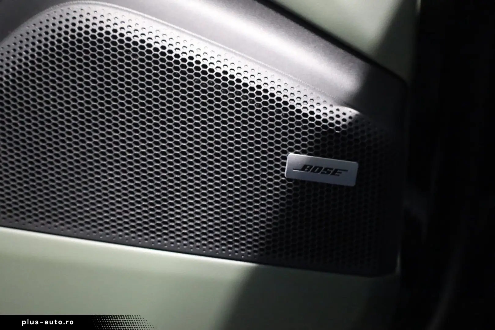 PORSCHE Macan Electric 4  AHK BOSE PANO