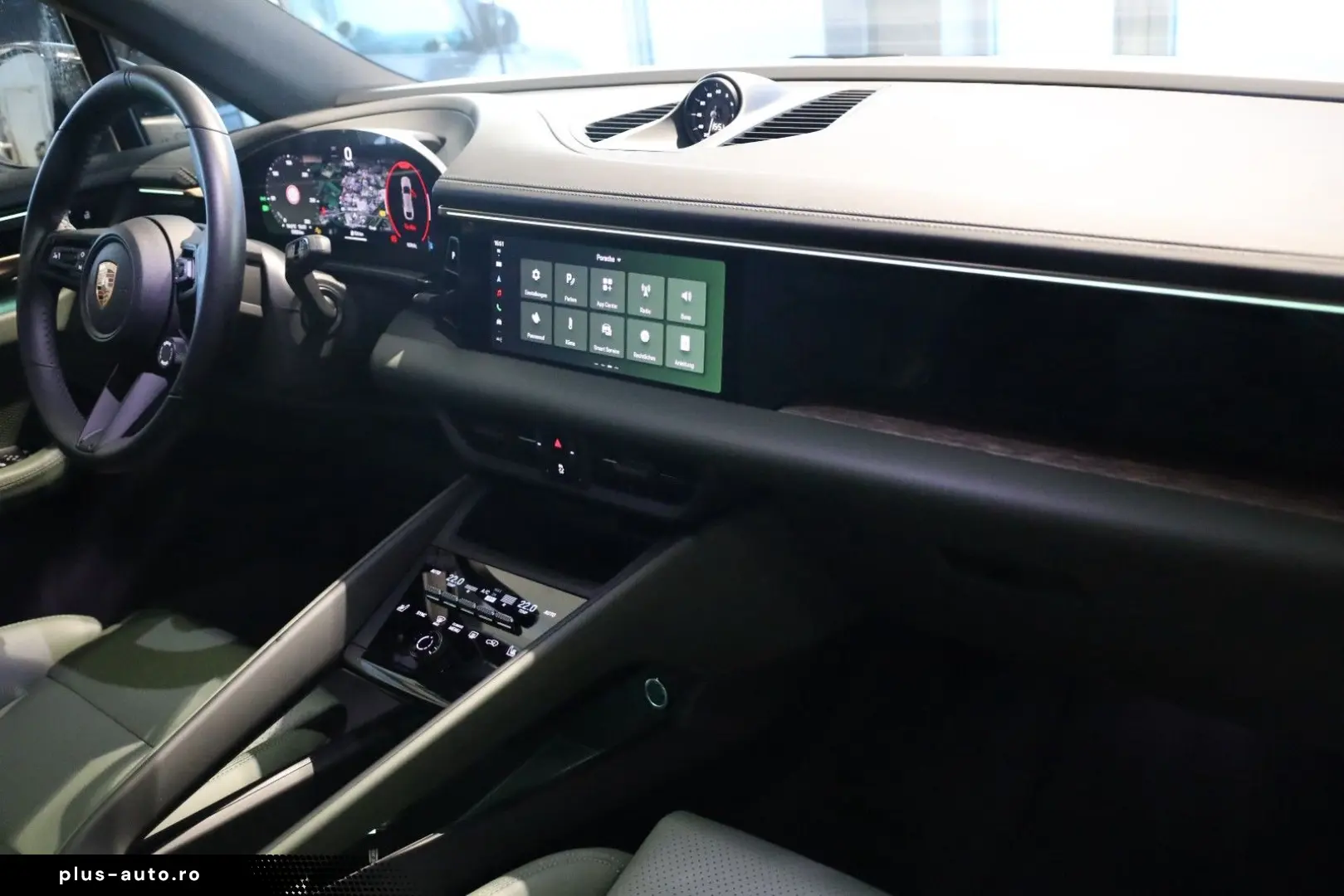 PORSCHE Macan Electric 4  AHK BOSE PANO