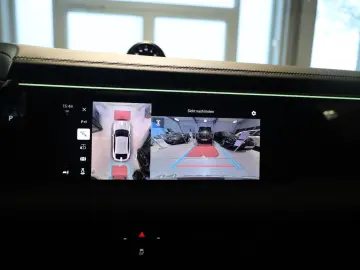 PORSCHE Macan Electric 4  AHK BOSE PANO