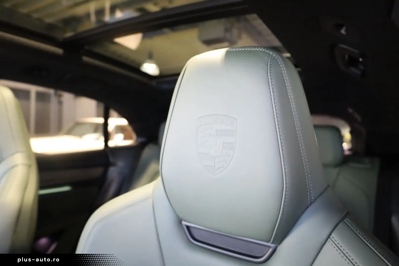 PORSCHE Macan Electric 4  AHK BOSE PANO