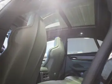 PORSCHE Macan Electric 4  AHK BOSE PANO