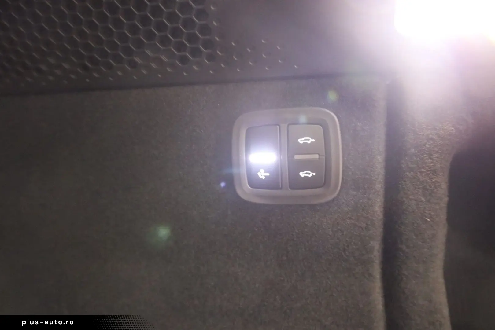 PORSCHE Macan Electric 4  AHK BOSE PANO