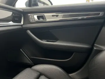 PORSCHE Panamera Turbo S  Burmester  Standheizg.  Inno-D