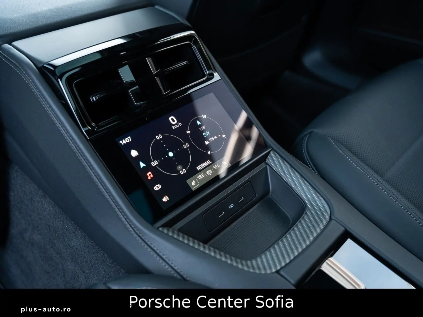 PORSCHE Panamera GTS