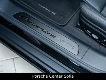 PORSCHE Panamera GTS