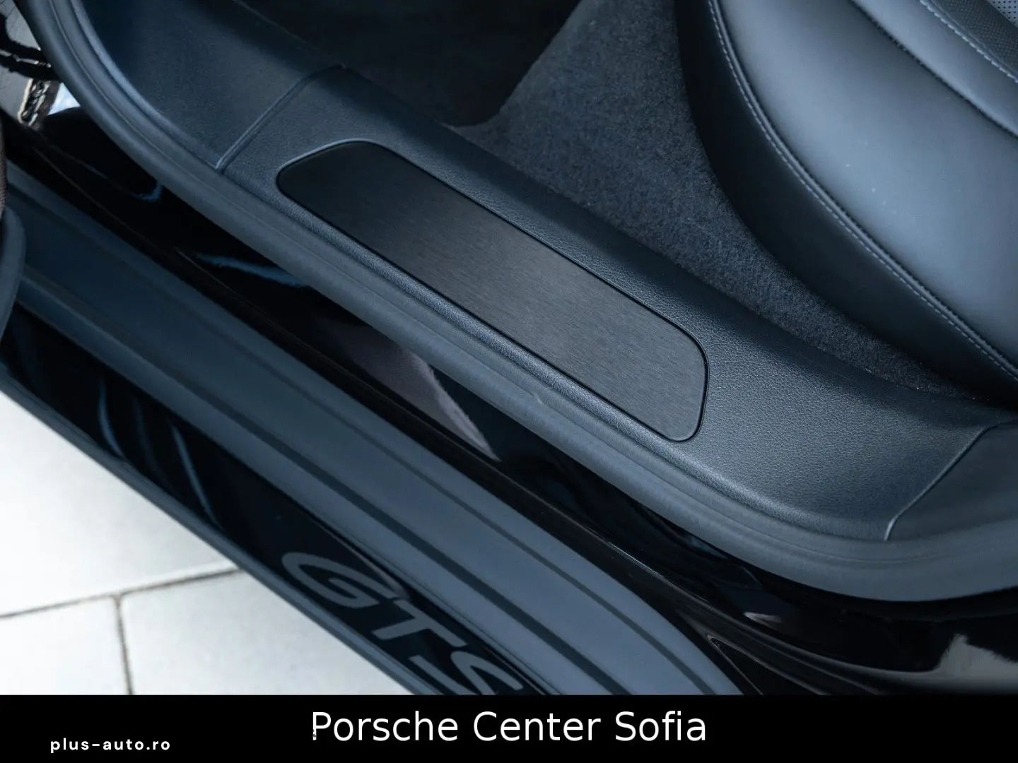 PORSCHE Panamera GTS