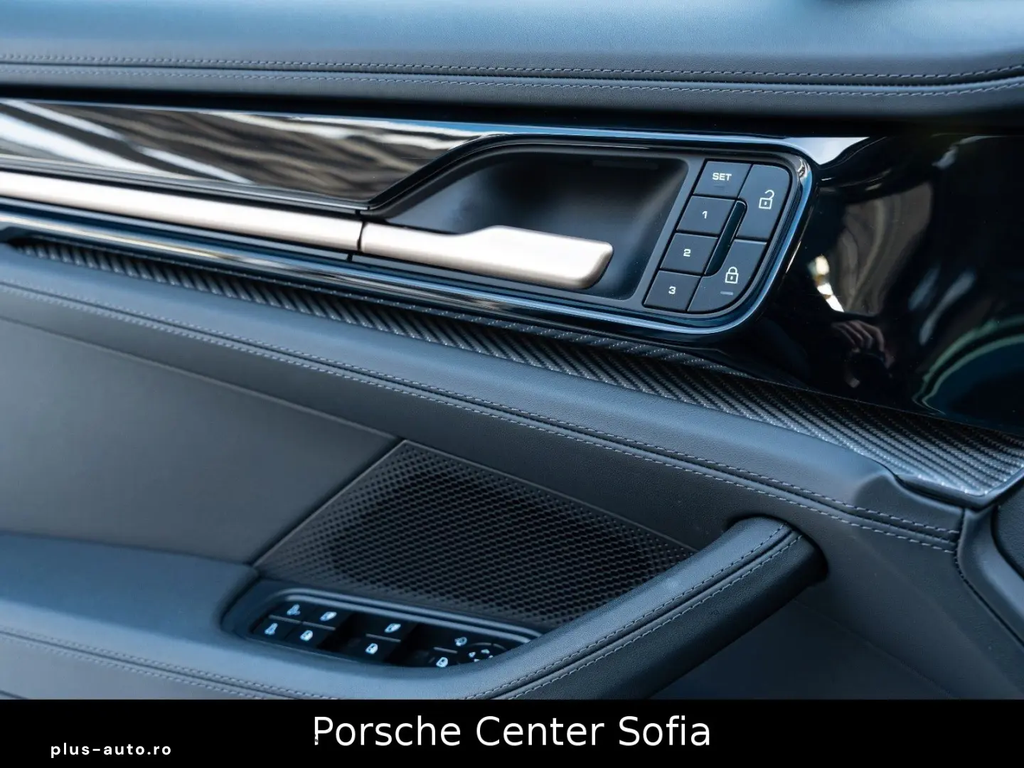 PORSCHE Panamera GTS