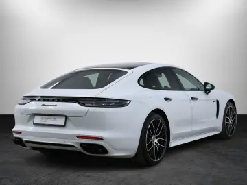 PORSCHE Panamera 4 E-Hybrid Platinum Edition