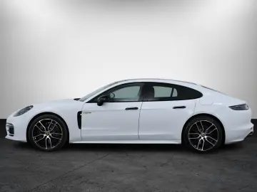 PORSCHE Panamera 4 E-Hybrid Platinum Edition