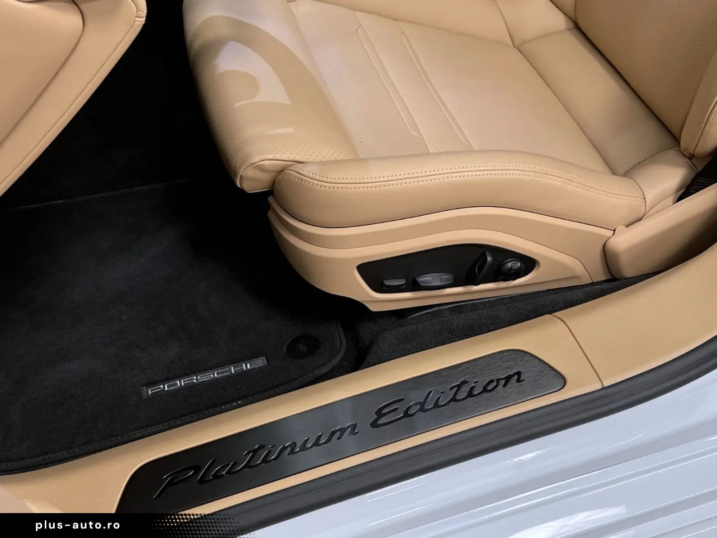 PORSCHE Panamera 4 E-Hybrid Platinum Edition