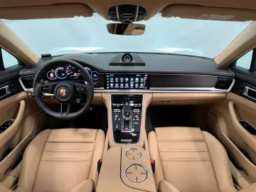 PORSCHE Panamera 4 E-Hybrid Platinum Edition
