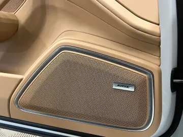 PORSCHE Panamera 4 E-Hybrid Platinum Edition