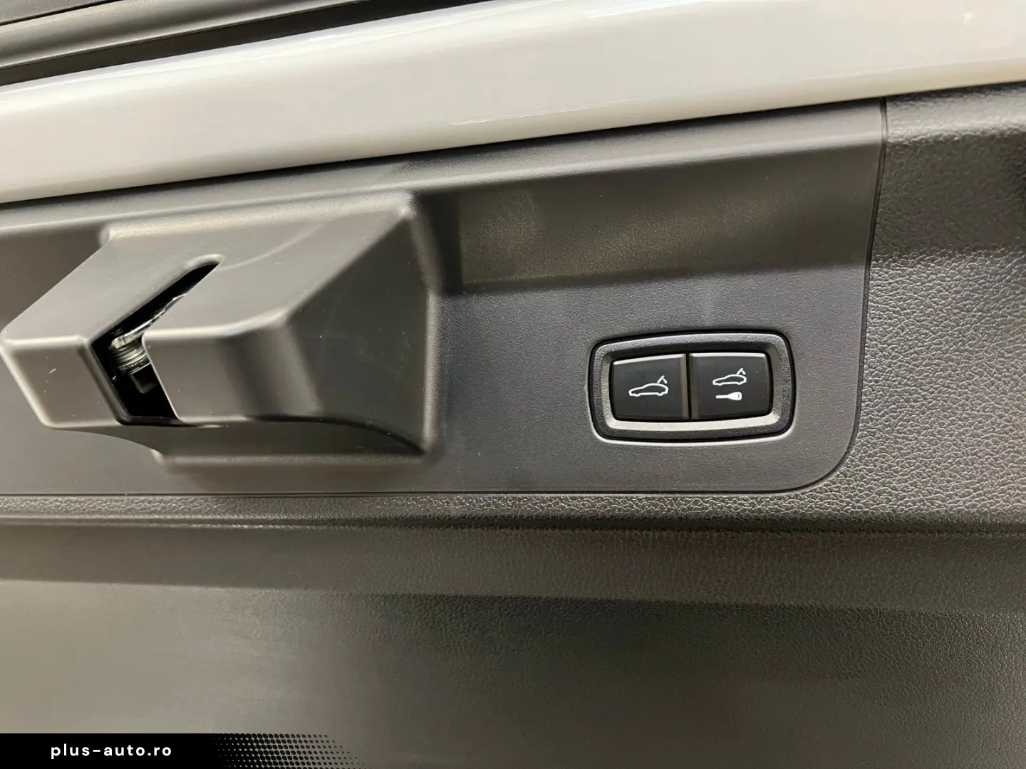 PORSCHE Panamera 4 E-Hybrid Platinum Edition