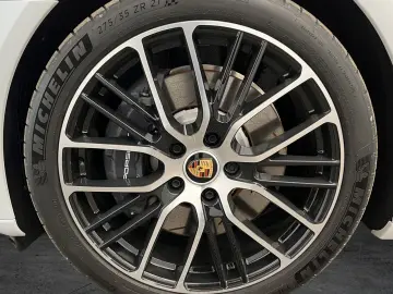 PORSCHE Panamera 4 E-Hybrid Platinum Edition