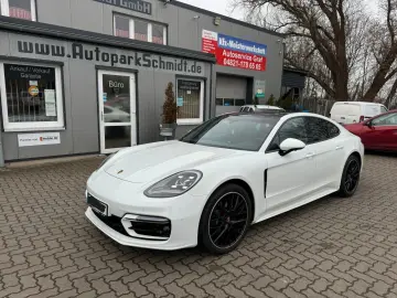PORSCHE Panamera 360 KAM LED PANO ACC SOFT SCHECKHEFT!