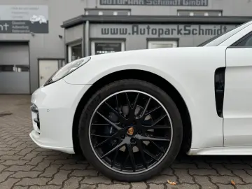 PORSCHE Panamera 360 KAM LED PANO ACC SOFT SCHECKHEFT!
