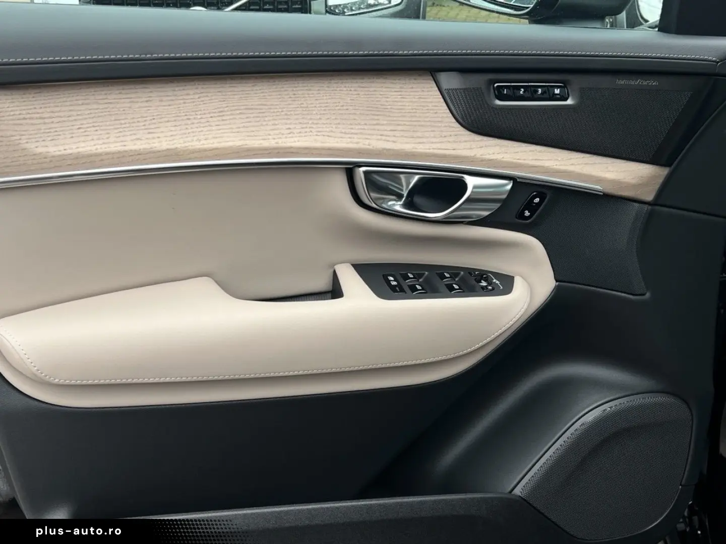 VOLVO XC90 T8 Ultra Bright Facelift Plug in Hybrid