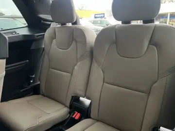 VOLVO XC90 T8 Ultra Bright Facelift Plug in Hybrid