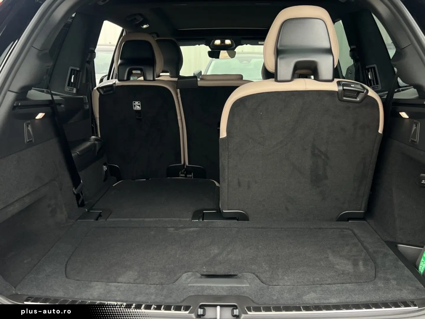 VOLVO XC90 T8 Ultra Bright Facelift Plug in Hybrid