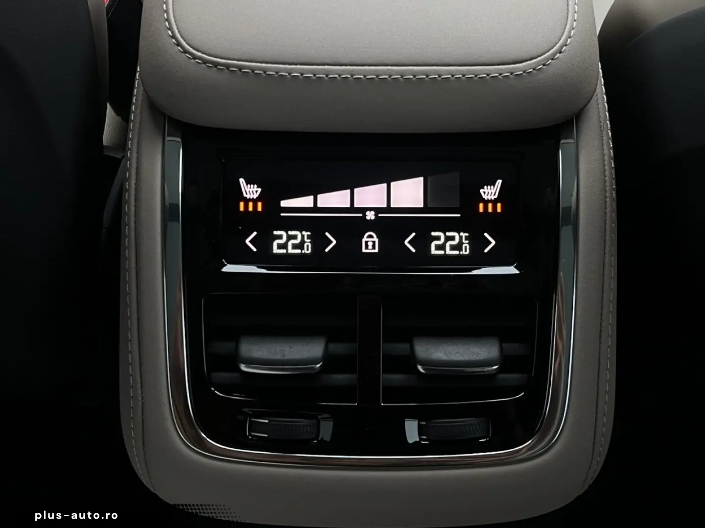 VOLVO XC90 T8 Ultra Bright Facelift Plug in Hybrid