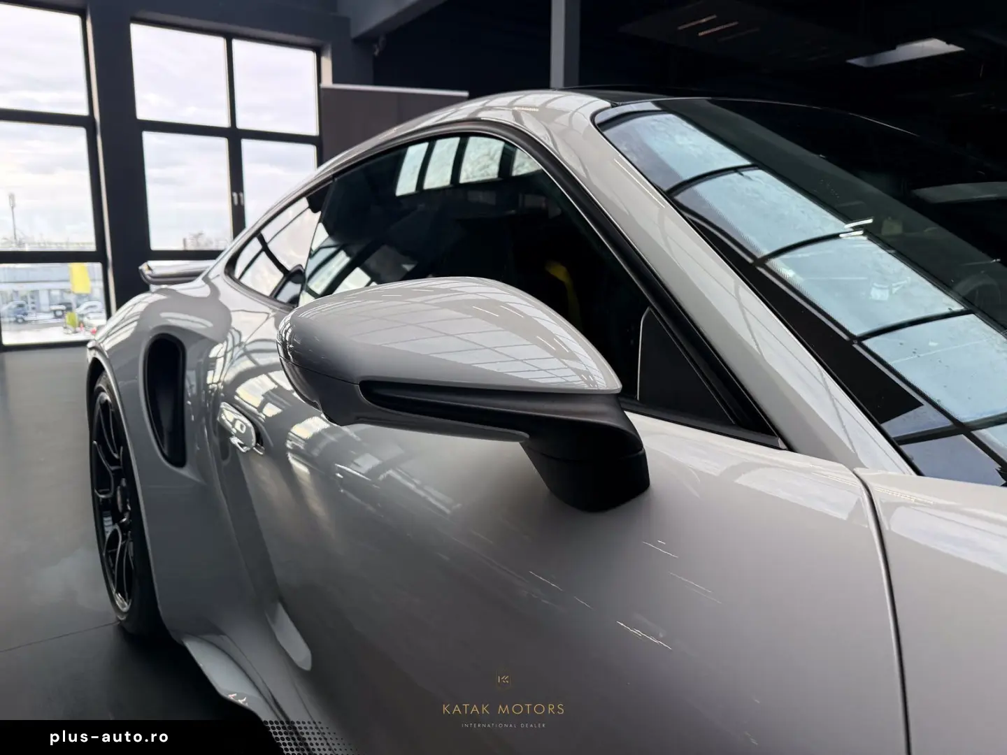 PORSCHE 911 TURBO S SPORTDESIGN LIFT PANO BURM APP 04 27