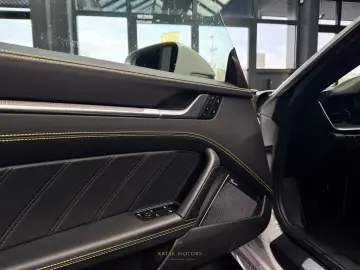 PORSCHE 911 TURBO S SPORTDESIGN LIFT PANO BURM APP 04 27