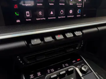 PORSCHE 911 TURBO S SPORTDESIGN LIFT PANO BURM APP 04 27