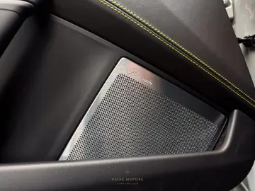 PORSCHE 911 TURBO S SPORTDESIGN LIFT PANO BURM APP 04 27