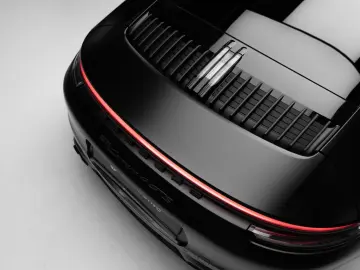 PORSCHE 911 Carrera 4 GTS