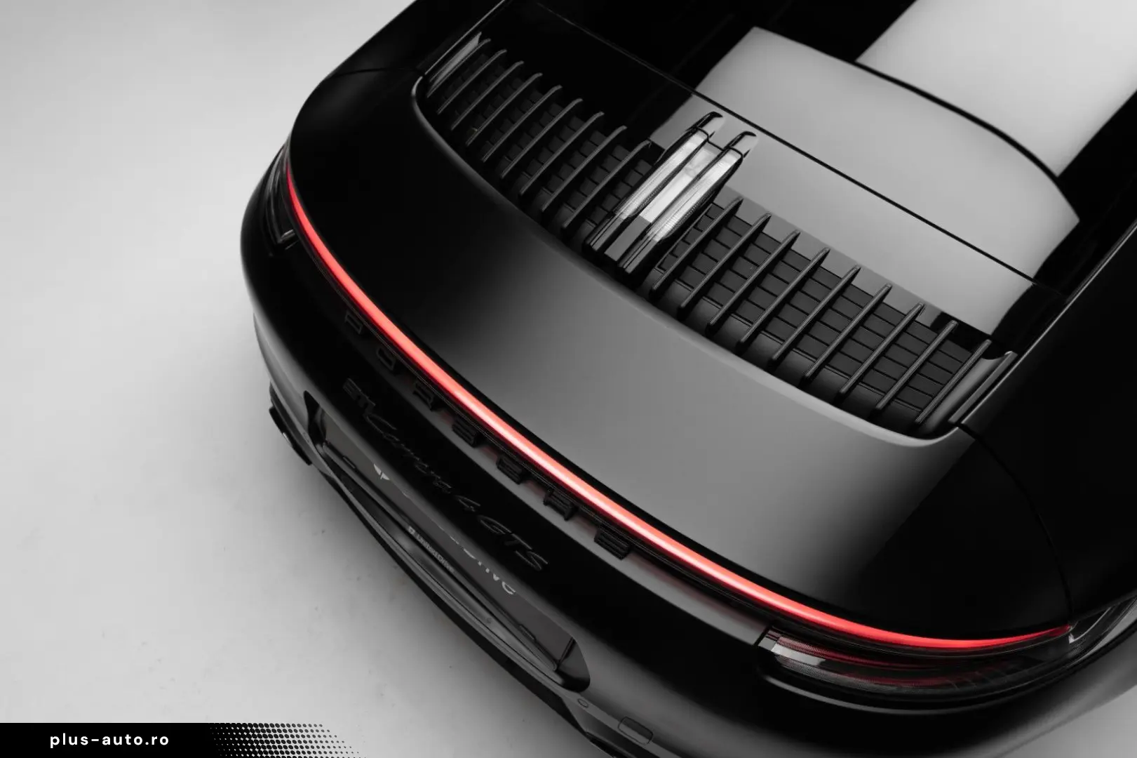 PORSCHE 911 Carrera 4 GTS