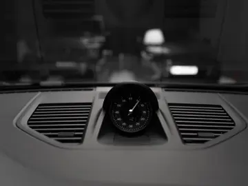 PORSCHE 911 Carrera 4 GTS