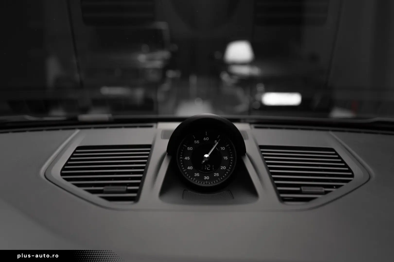 PORSCHE 911 Carrera 4 GTS