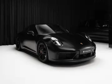 PORSCHE 911 Carrera 4 GTS