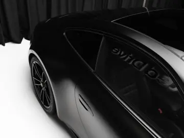 PORSCHE 911 Carrera 4 GTS