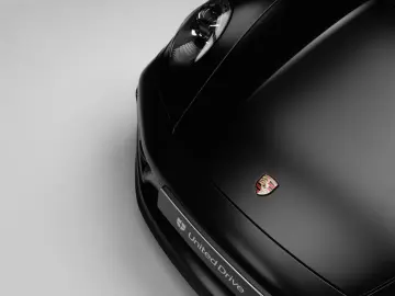 PORSCHE 911 Carrera 4 GTS