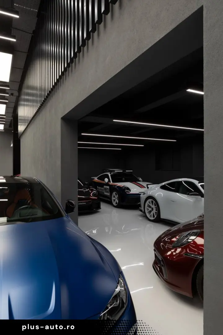 PORSCHE 911 Carrera 4 GTS