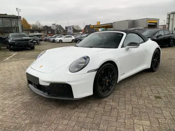 PORSCHE 911 Carrera 4 GTS T-Hybrid Cabrio Lift Chrono