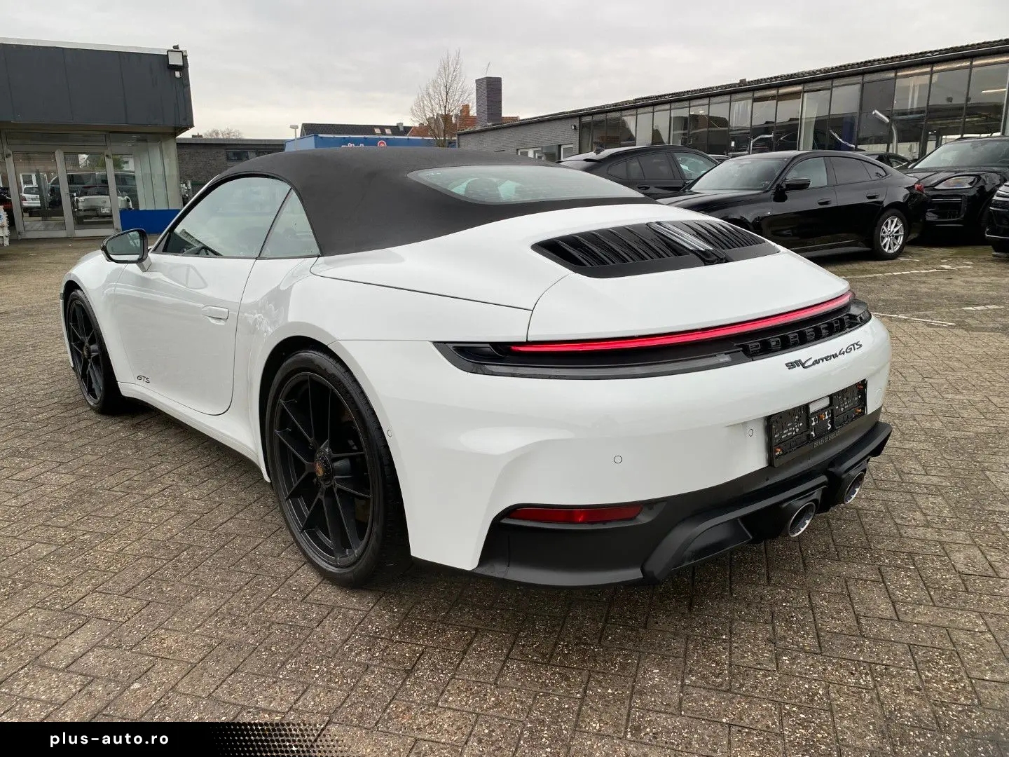 PORSCHE 911 Carrera 4 GTS T-Hybrid Cabrio Lift Chrono