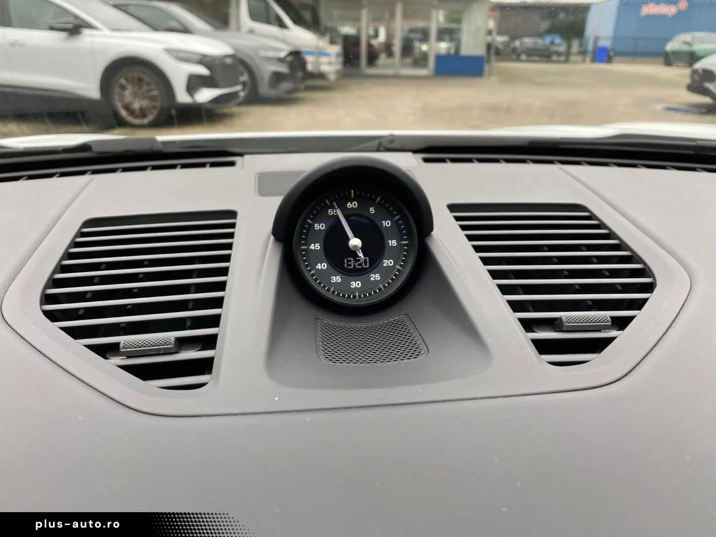 PORSCHE 911 Carrera 4 GTS T-Hybrid Cabrio Lift Chrono