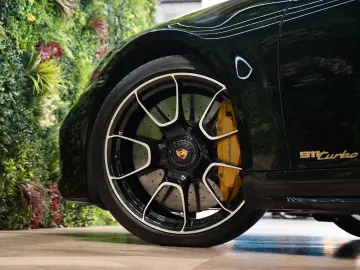 PORSCHE 911 992 TURBO APPROVED PDCC BOSE 179.174€ NETTO