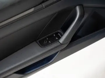 PORSCHE 911 GT3 mit Touring-Paket BOSE Lift-VA PDLS