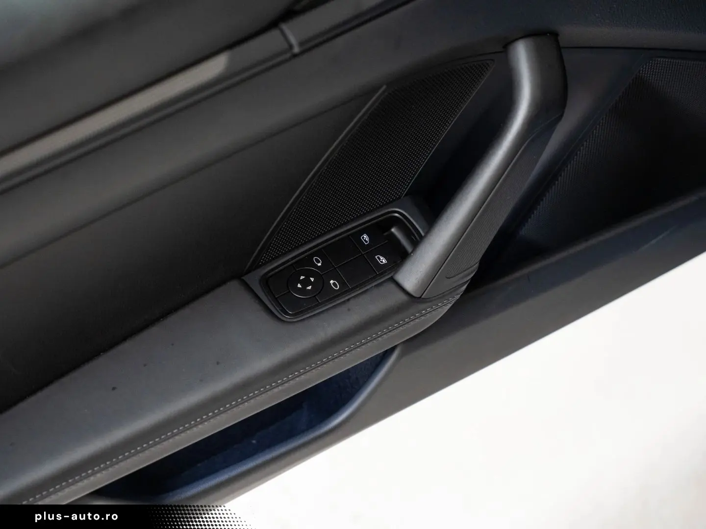 PORSCHE 911 GT3 mit Touring-Paket BOSE Lift-VA PDLS