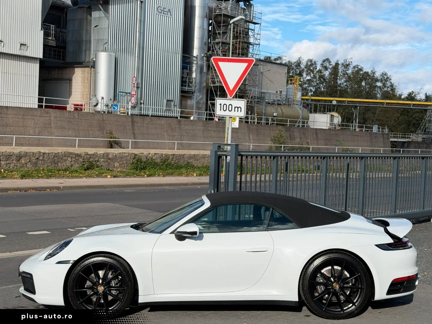 PORSCHE 911 Carrera Cabriolet Aut. 1 Hand Approved 02 28