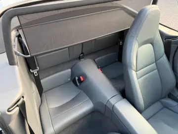 PORSCHE 911 Carrera Cabriolet Aut. 1 Hand Approved 02 28