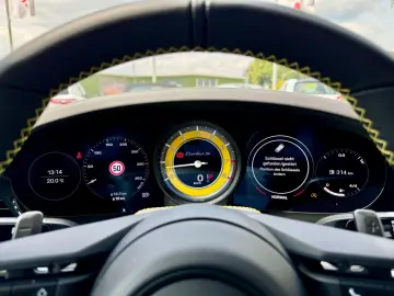 PORSCHE 911 Turbo S Cabriolet I Lift I Matrix