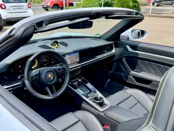 PORSCHE 911 Turbo S Cabriolet I Lift I Matrix