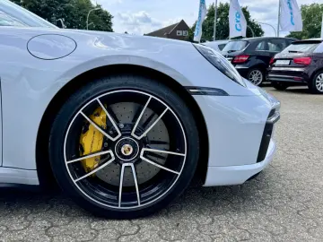 PORSCHE 911 Turbo S Cabriolet I Lift I Matrix